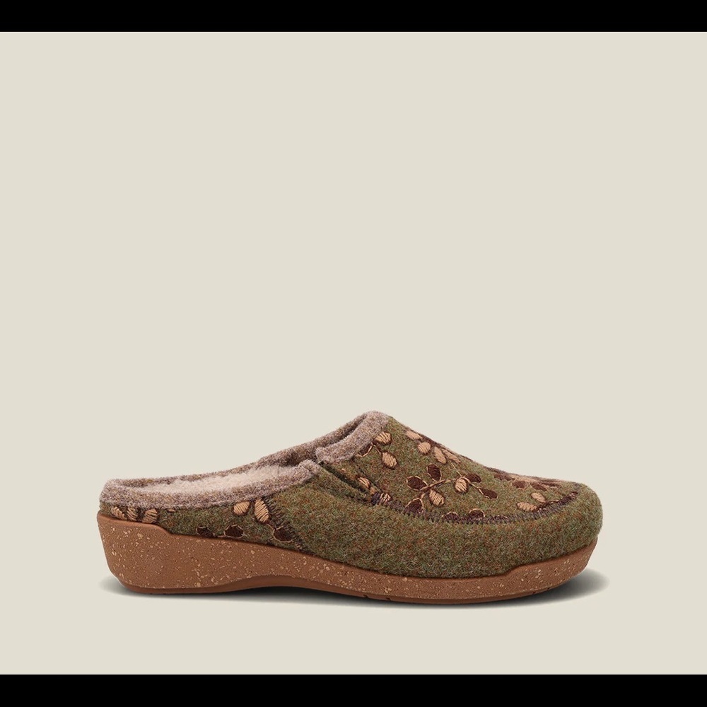 Taos Woolderness 2 clog